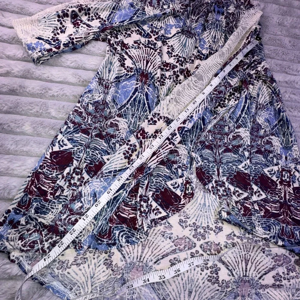 Free People Top Womens XS Tunic Snow Combo Lace Trim Floral Printed Keyhole Back